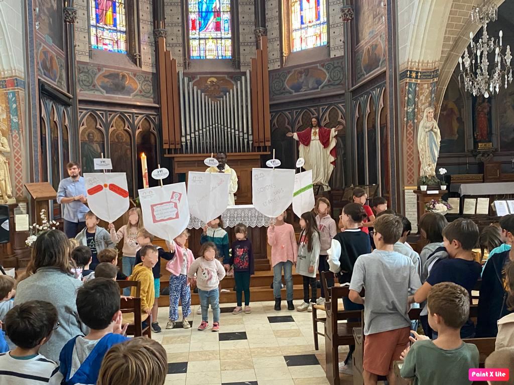 Ecole Privée Catholique proche d'Orléans à Saint-Denis-en-Val - Célébration année pastorale